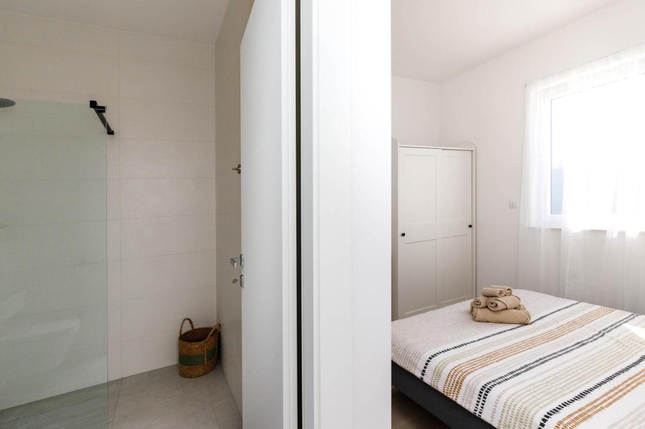 Apartment Klara Krk Town Esterno foto